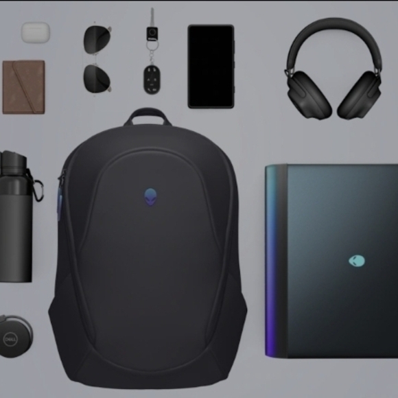 Alienware Black Backpack - Picture 7 of 7